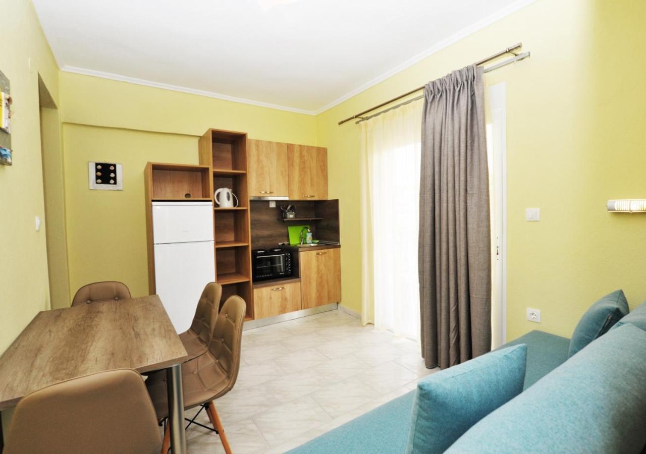 Dionisos Apartments Paralia Dionisiou Extérieur photo